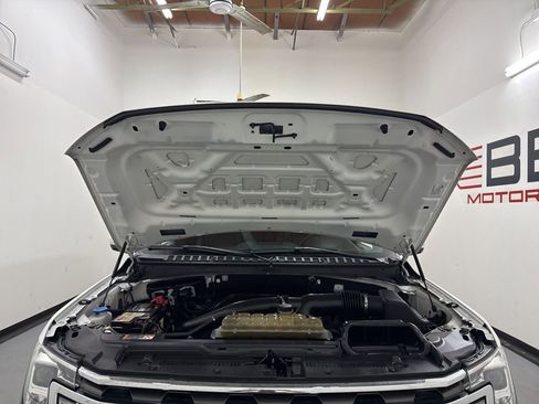 Used 2020 Ford Expedition XLT w/ Equipment Group 201A image 5