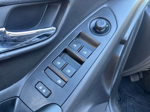 Used 2021 Chevrolet Trax LT w/ Driver Confidence Package image 21