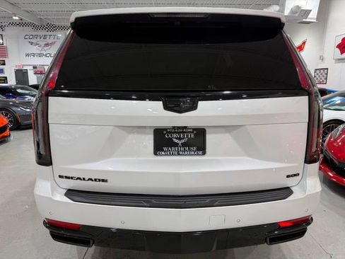 Used 2022 Cadillac Escalade Sport Platinum AWD/4WD image 4