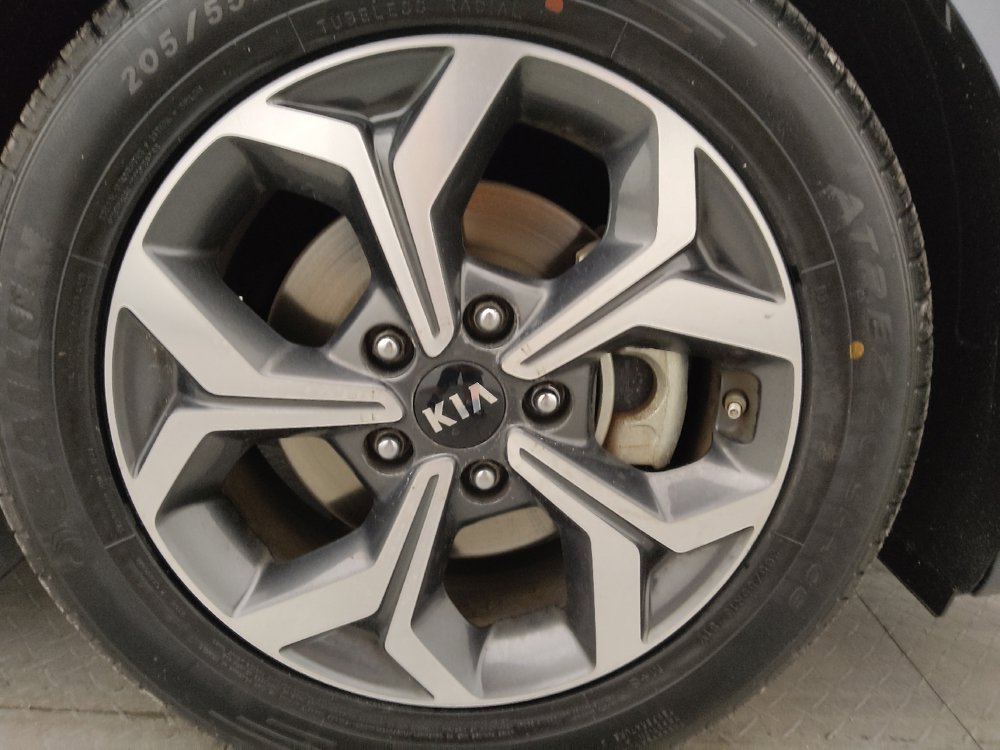 Used 2021 Kia Forte LXS FWD image 31