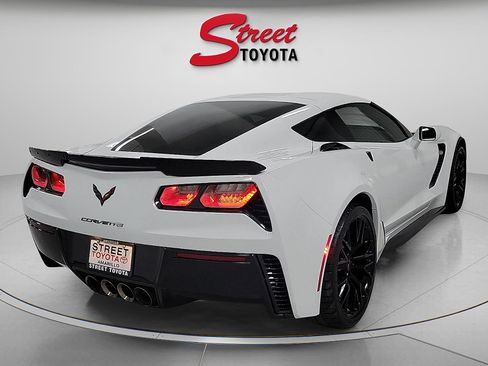 Used 2018 Chevrolet Corvette Z06 RWD image 4