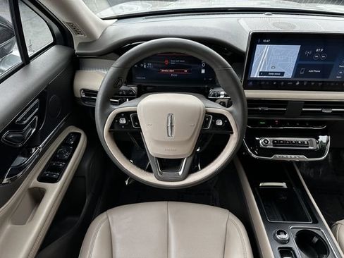 Certified 2024 Lincoln Corsair AWD w/ Equipment Group 101A image 14