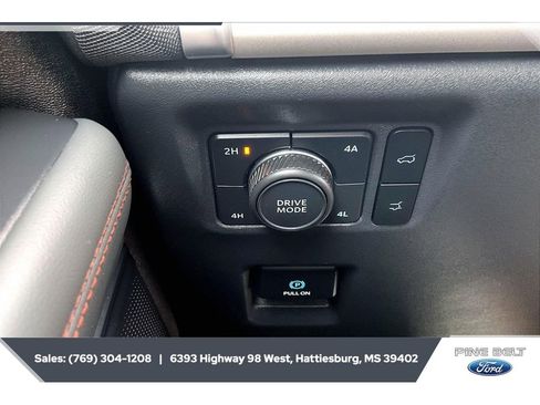 Used 2025 Ford Expedition Max Active AWD/4WD image 23