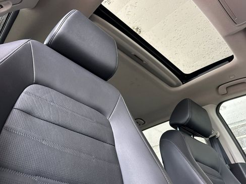 Used 2025 Honda CR-V EX-L image 17