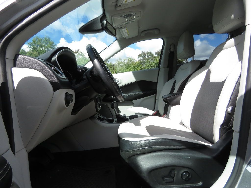 Used 2018 Jeep Compass Latitude w/ Popular Equipment Group AWD/4WD image 10