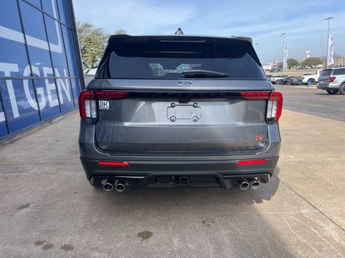 New 2026 Ford Explorer ST image 5