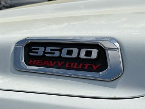 Used 2022 RAM 3500 Big Horn image 17