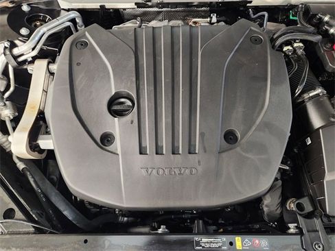 Used 2024 Volvo S60 B5 Core image 33