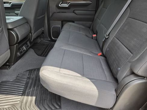 Used 2023 Chevrolet Silverado 1500 LT AWD/4WD image 30