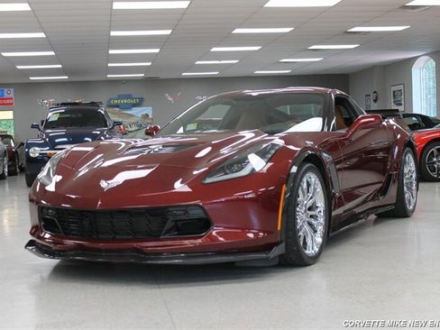 Used 2016 Chevrolet Corvette Z06 w/ 2LZ Preferred Equipment Group RWD image 2