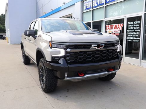 New 2026 Chevrolet Silverado 1500 ZR2 w/ LPO, Dark Essentials Package AWD/4WD image 2