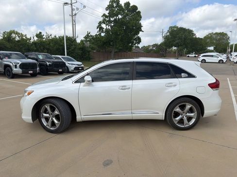 Used 2015 Toyota Venza XLE w/ XLE Premium Package image 2