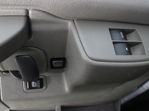 Used 2017 Chevrolet Express 2500 LS image 11