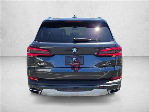 Certified 2023 BMW X5 sDrive40i w/ Premium Package RWD image 5