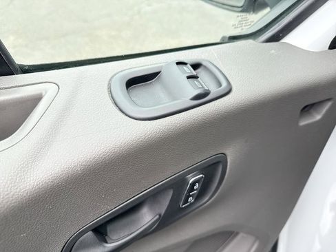 Used 2023 Ford Transit 350 XLT image 13