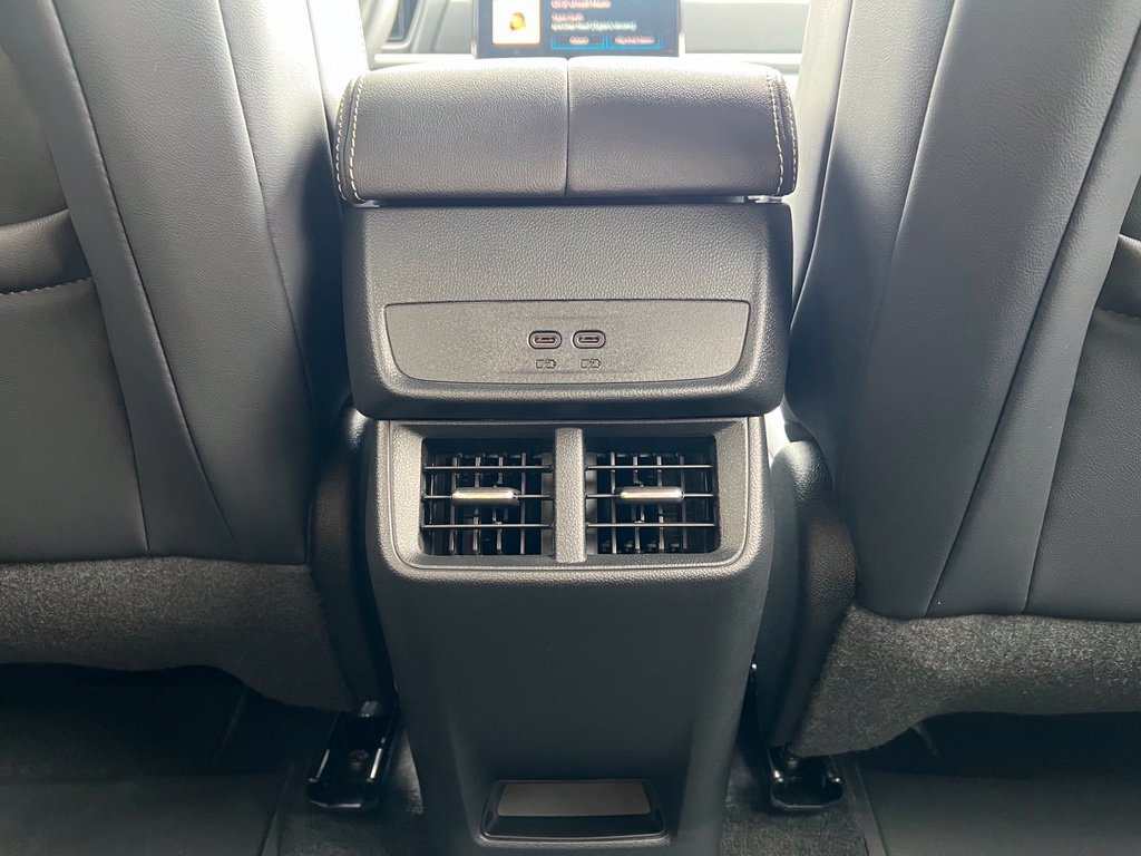 New 2027 GMC Terrain Elevation w/ Elevation Premium Package FWD image 21