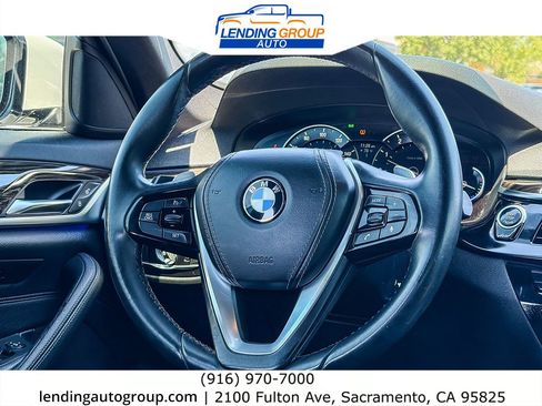 Used 2019 BMW 530i w/ Convenience Package RWD image 14