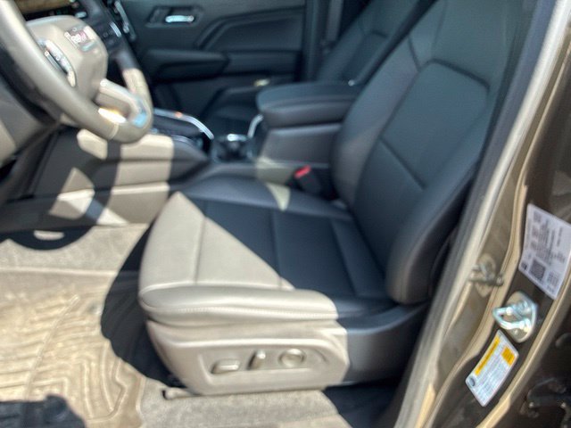Used 2025 GMC Canyon Elevation w/ Convenience Package AWD/4WD image 9