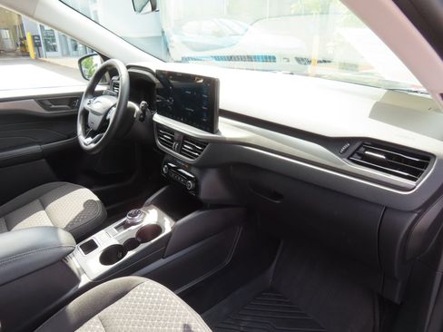 Used 2023 Ford Escape Active w/ Tech Pack #1 AWD/4WD image 16