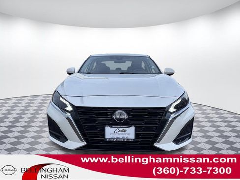 Used 2024 Nissan Altima 2.5 SV w/ SV Premium Package AWD/4WD image 1
