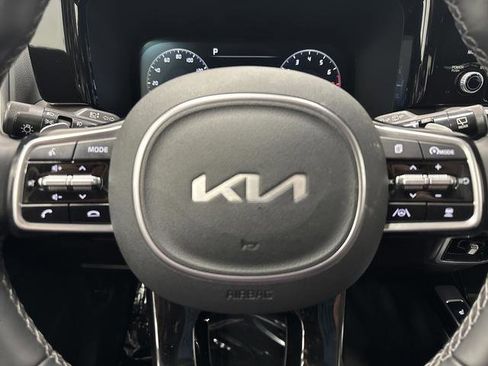 Used 2022 Kia Sorento SX image 17