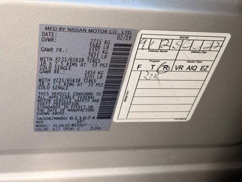 Used 2019 Nissan Pathfinder SL FWD image 31