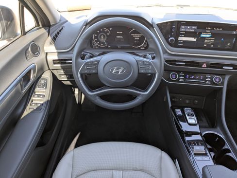 Used 2020 Hyundai Sonata Limited image 18
