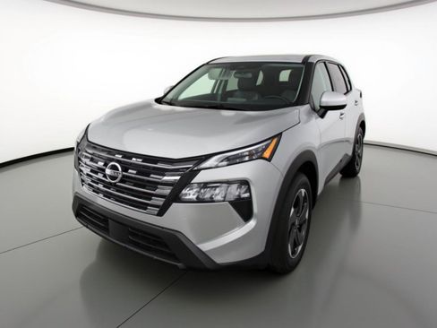 Used 2025 Nissan Rogue SV FWD image 3