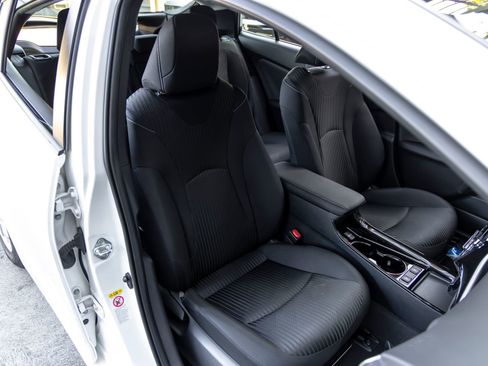 Used 2021 Toyota Prius Prime LE FWD image 57