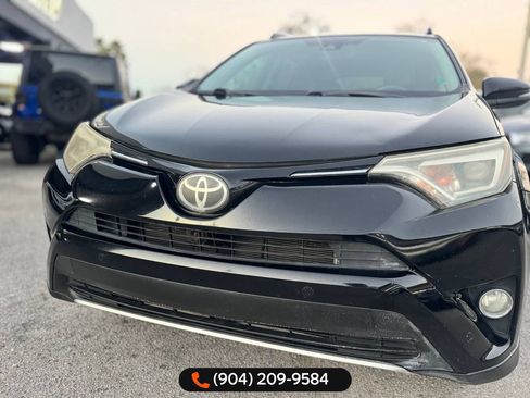 Used 2016 Toyota RAV4 Limited image 12