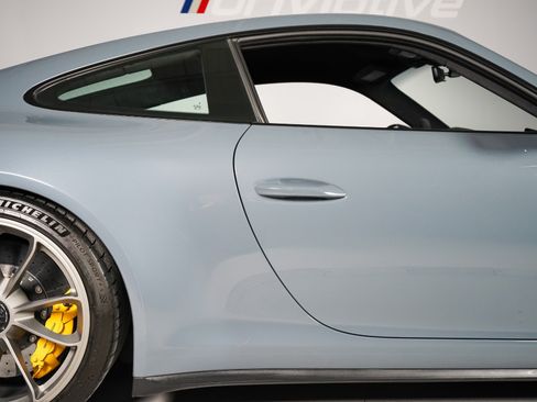 Used 2018 Porsche 911 GT3 RWD image 44