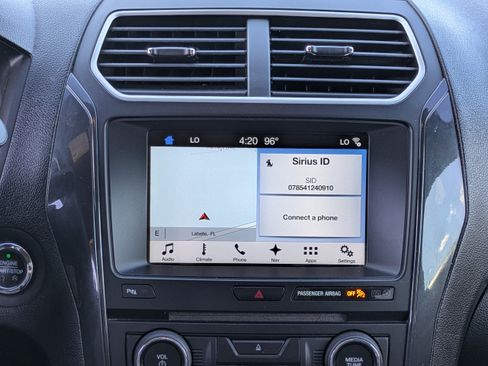 Used 2017 Ford Explorer XLT w/ Equipment Group 202A FWD image 16