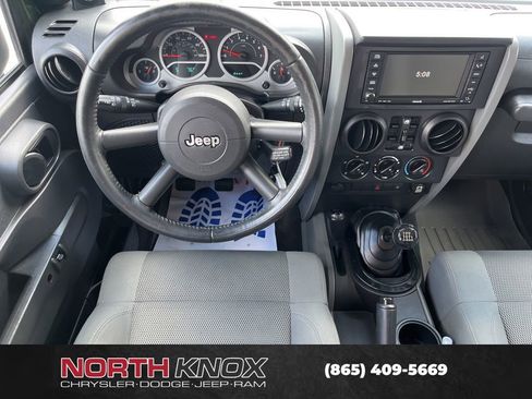 Used 2007 Jeep Wrangler Unlimited Sahara w/ Trailer Tow Group AWD/4WD image 10