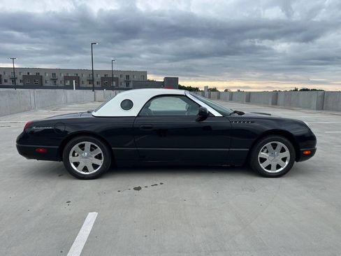 Used 2002 Ford Thunderbird RWD image 4