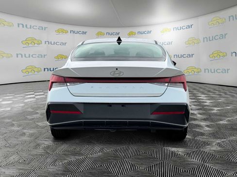 Used 2025 Hyundai Elantra SEL image 7