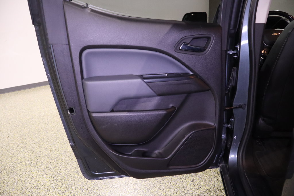 Used 2016 Chevrolet Colorado Z71 AWD/4WD image 35