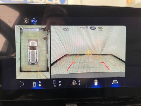 New 2026 Chevrolet Equinox LT w/ Convenience Package II AWD/4WD image 5