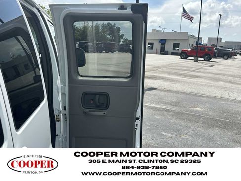 Used 2025 Chevrolet Express 3500 LS RWD image 18