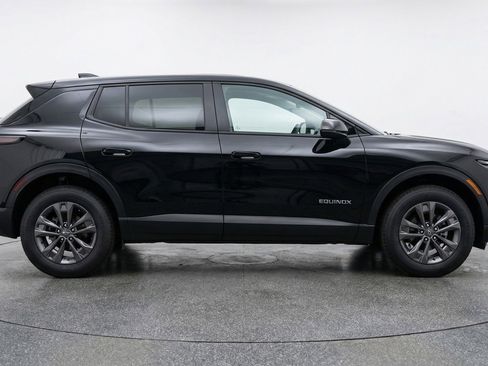 Used 2025 Chevrolet Equinox LT image 11