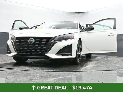 Used 2024 Nissan Altima 2.5 SR image 62