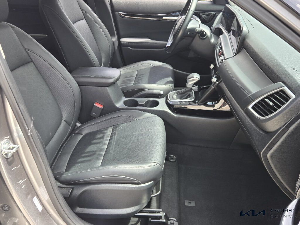 Certified 2024 Kia Seltos EX FWD image 17
