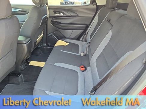 Used 2025 Chevrolet TrailBlazer LT w/ Convenience Package AWD/4WD image 20