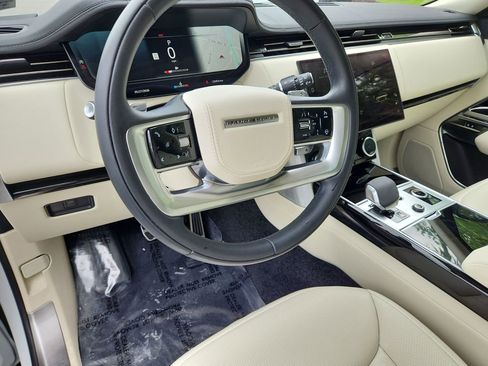 Used 2023 Land Rover Range Rover SE AWD/4WD image 15