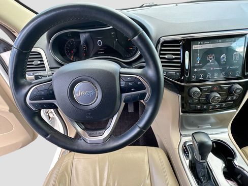 Used 2019 Jeep Grand Cherokee Limited AWD/4WD image 12