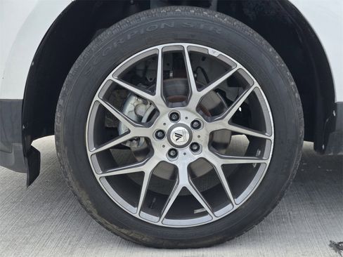 Used 2014 Ford Edge SEL w/ Equipment Group 205A image 10