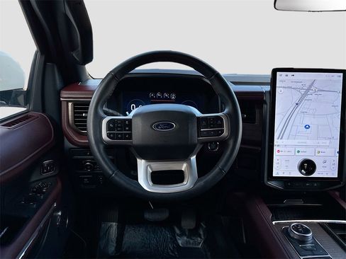 Used 2024 Ford Expedition Limited image 24