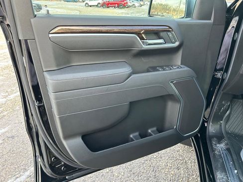 New 2026 GMC Sierra 1500 SLE w/ Preferred Package image 5