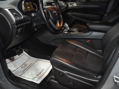 Used 2020 Jeep Grand Cherokee Altitude image 37