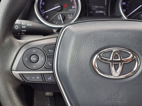 Used 2021 Toyota Camry LE image 21