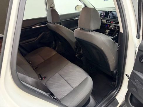 Used 2024 Kia Seltos LX AWD/4WD image 35